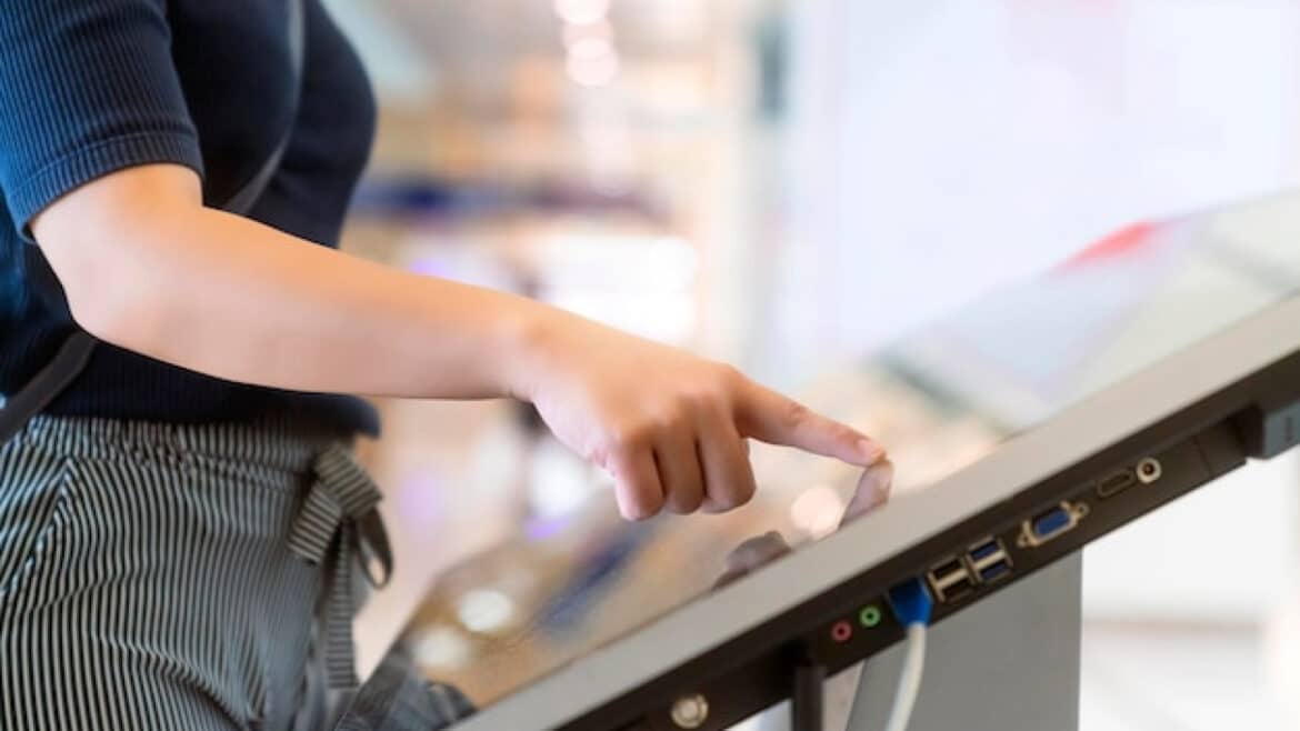 Pourquoi opter pour une borne tactile pour votre entreprise ou événement ?