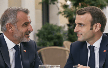 d&eacute;couvrez comment rodolphe saad&eacute; et emmanuel macron, deux leaders ambitieux, unissent leurs forces pour des int&eacute;r&ecirc;ts strat&eacute;giques communs.