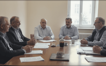 d&eacute;couvrez un consensus in&eacute;dit entre le centre droit et la droite extr&ecirc;me sur la r&eacute;duction des effectifs publics, marquant un tournant dans les politiques de gestion des ressources humaines publiques.