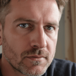 d&eacute;couvrez l'interview d'eric tr&eacute;guier, fondateur de la minute riches, qui d&eacute;voile comment les riches d&eacute;veloppent un regard unique capable de transformer leur perception du monde.