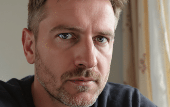 d&eacute;couvrez l'interview d'eric tr&eacute;guier, fondateur de la minute riches, qui d&eacute;voile comment les riches d&eacute;veloppent un regard unique capable de transformer leur perception du monde.