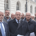 un&eacute;dic : les syndicats et le patronat s'allient pour demander au gouvernement de cesser les pr&eacute;l&egrave;vements sur les fonds de l'assurance-ch&ocirc;mage, afin de pr&eacute;server ce dispositif essentiel.