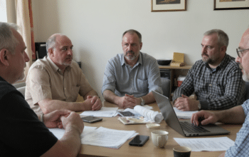 les syndicats et le patronat tirent la sonnette d'alarme sur les risques accrus d'accidents du travail li&eacute;s aux mesures d'&eacute;conomies pr&eacute;vues dans la branche, mettant en avant la n&eacute;cessit&eacute; de prot&eacute;ger la s&eacute;curit&eacute; des salari&eacute;s.