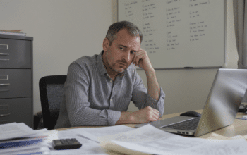 finances publiques : le d&eacute;ficit reste &eacute;lev&eacute; malgr&eacute; les efforts, de nouvelles mesures d'&eacute;conomie sont annonc&eacute;es pour redresser la situation.