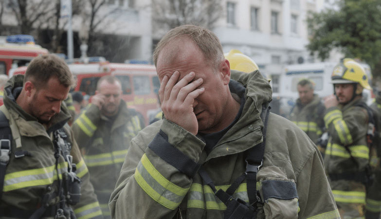 d&eacute;couvrez comment les collectivit&eacute;s locales demandent des ressources suppl&eacute;mentaires pour soutenir les pompiers face &agrave; leurs difficult&eacute;s et renforcer le financement de la s&eacute;curit&eacute; civile.