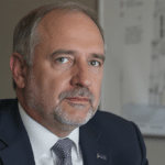 olivier tainturier nomm&eacute; coordonnateur des projets industriels strat&eacute;giques li&eacute;s &agrave; notre-dame par le gouvernement, charg&eacute; de piloter la reconstruction et les initiatives cl&eacute;s.