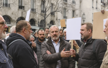 les syndicats appellent &agrave; une revalorisation imm&eacute;diate des retraites compl&eacute;mentaires agirc-arrco pour garantir un meilleur pouvoir d'achat aux retrait&eacute;s.