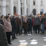 crise politique et climat quasi insurrectionnel ravivent les inqui&eacute;tudes : les tensions budg&eacute;taires pourraient-elles &agrave; leur tour se propager ?