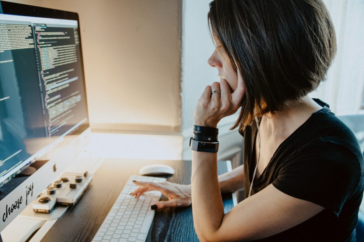 Micro-entrepreneur : les obligations administratives &agrave; anticiper d&egrave;s la premi&egrave;re ann&eacute;e